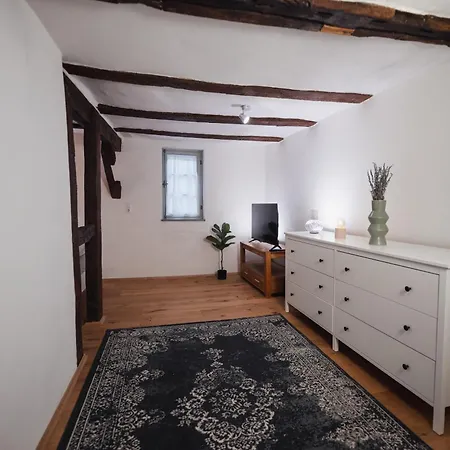 Altstadt Maerchen-fachwerkhaus 拉恩河畔林堡